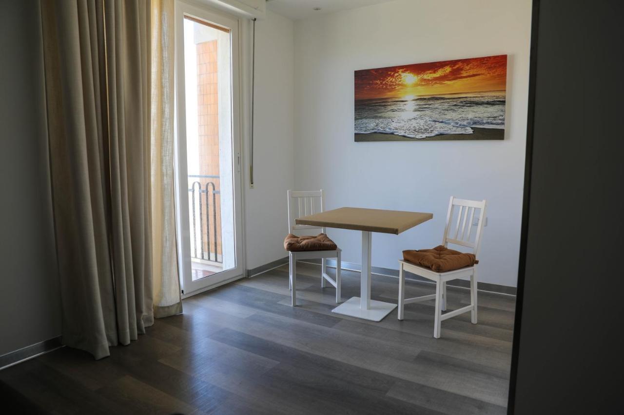 Interno 11 City View With Kitchen - 70 Mq باري المظهر الخارجي الصورة